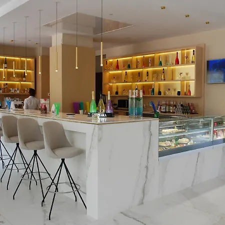 马贝拉阿兰达酒店 5*