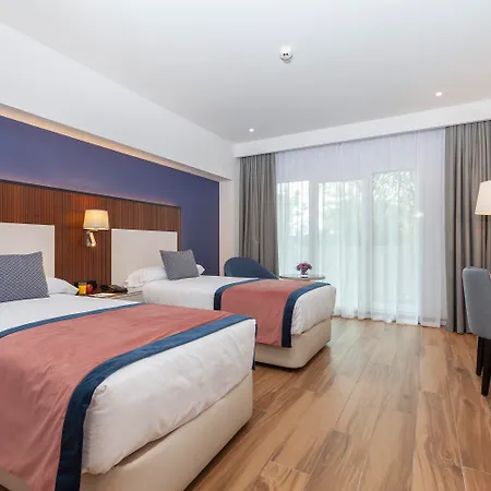 Alanda & Wellness Отель Марбелья