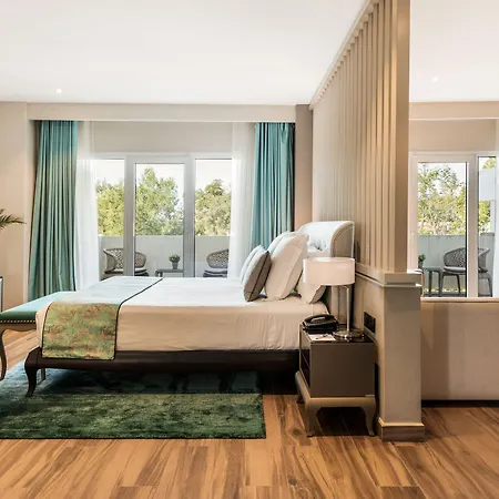 Alanda & Wellness Отель 5*