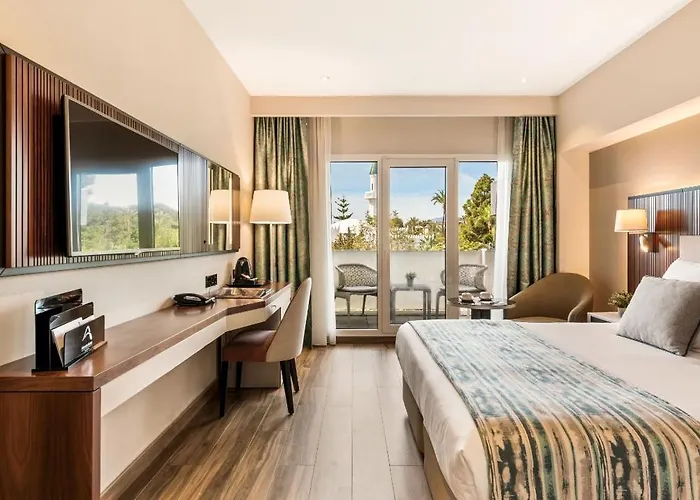 Alanda & Wellness 5*