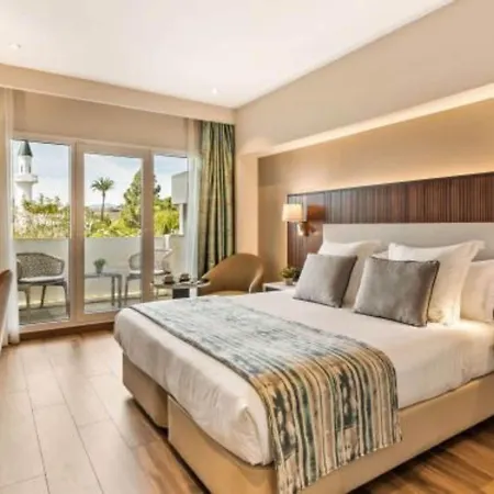 Alanda Otel 5*